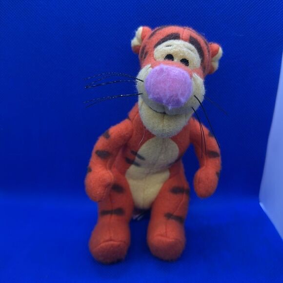 Vintage tigger Gund plush - Picture 2 of 4